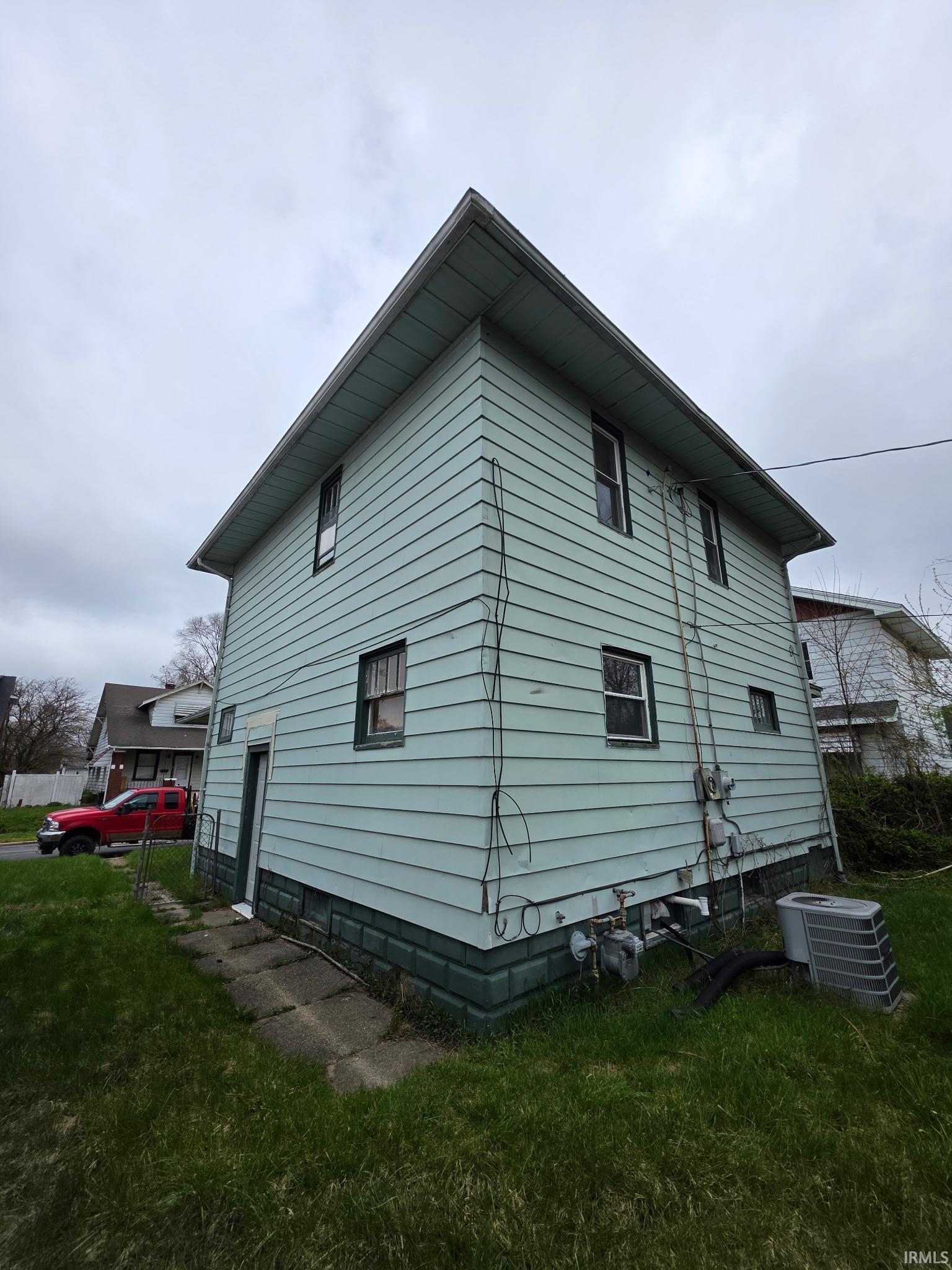 2022 Roger Street South Bend IN 46628