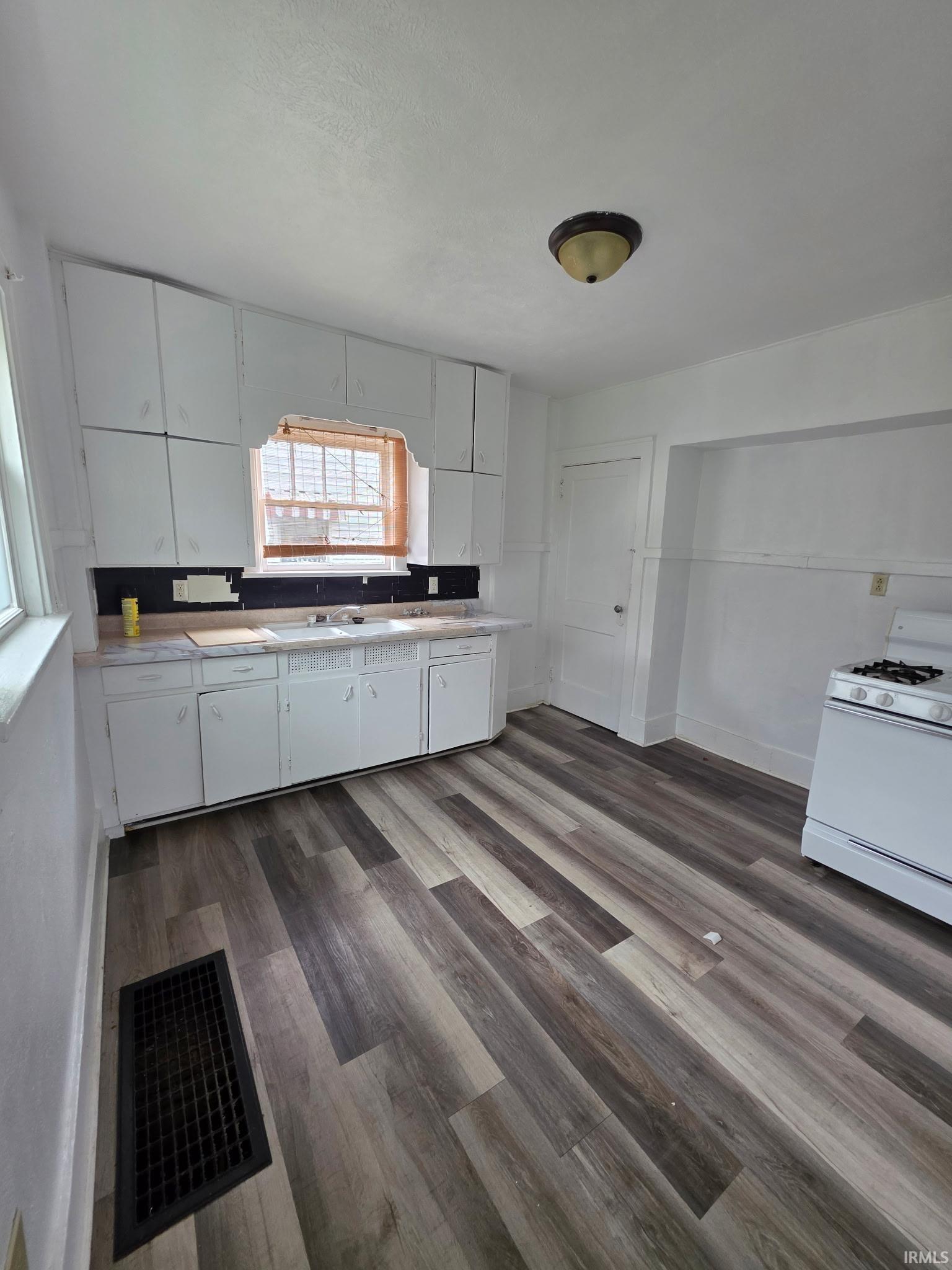 2022 Roger Street South Bend IN 46628