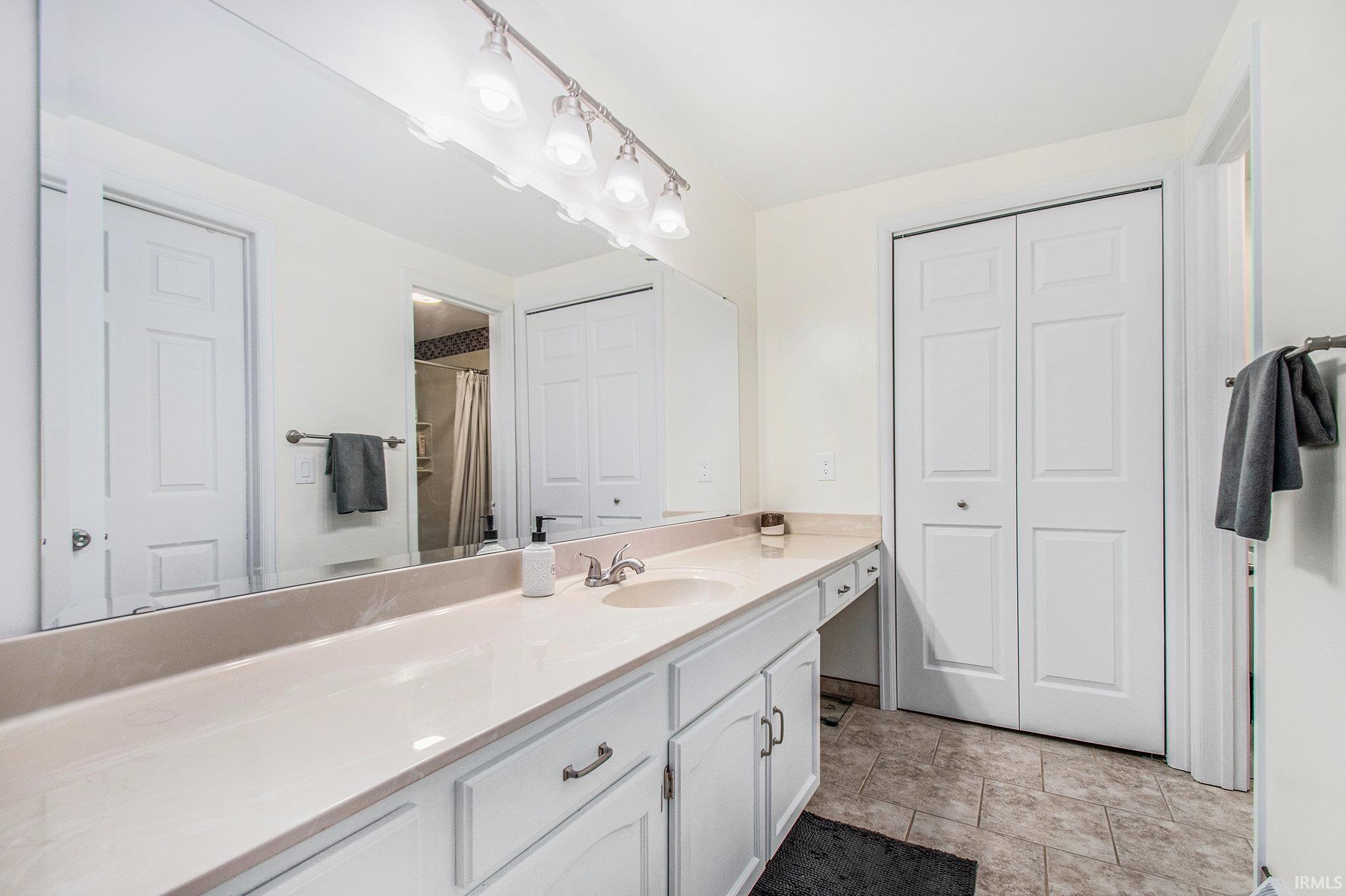 51910 N Shoreham Court South Bend IN 46637