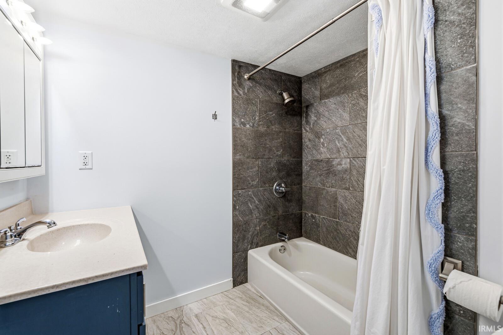 1818 E Ewing Avenue South Bend IN 46613