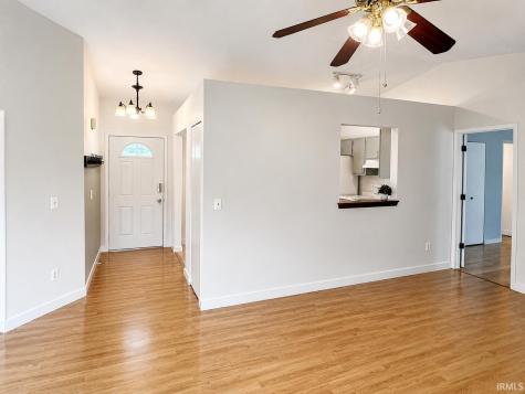 927 May Place Fort Wayne IN 46825