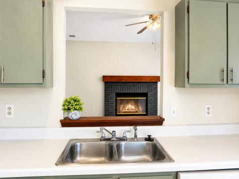 927 May Place Fort Wayne IN 46825