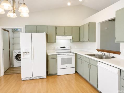 927 May Place Fort Wayne IN 46825