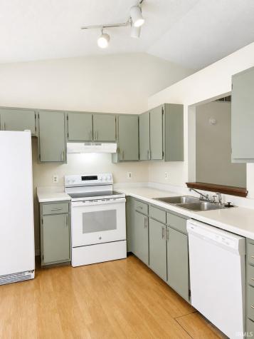 927 May Place Fort Wayne IN 46825