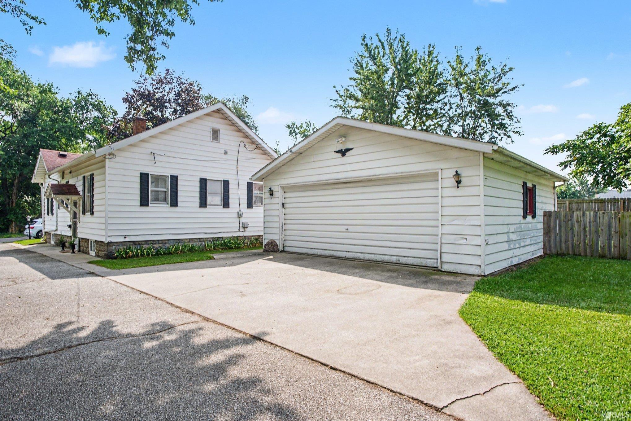 1513 El Reno Street Elkhart IN 46516