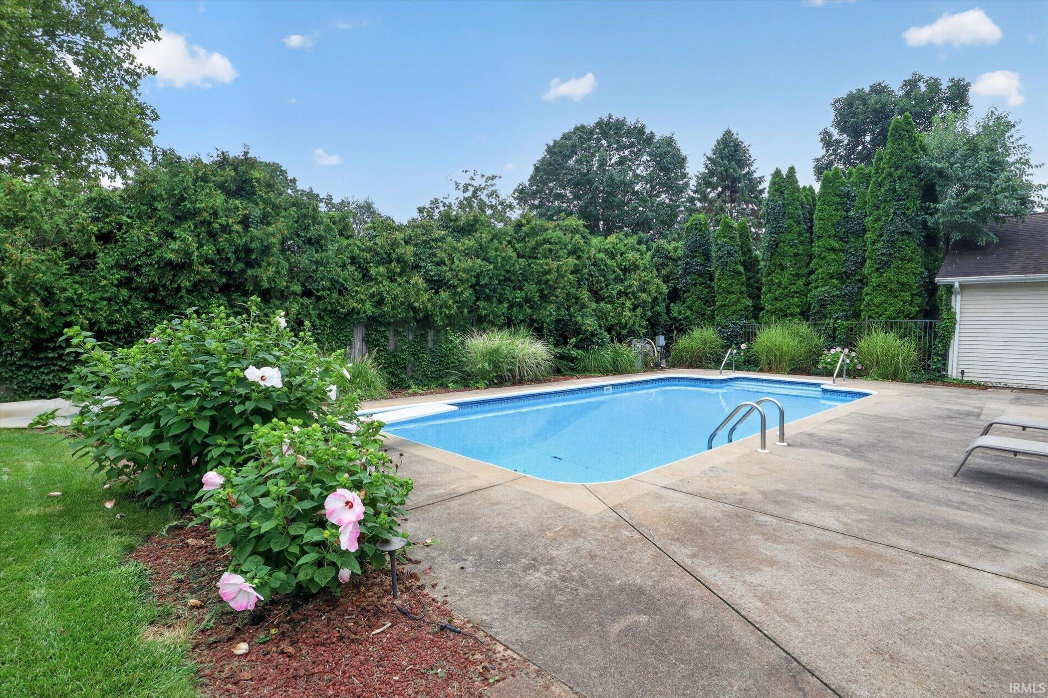 22933 Alderwood Court Elkhart IN 46514