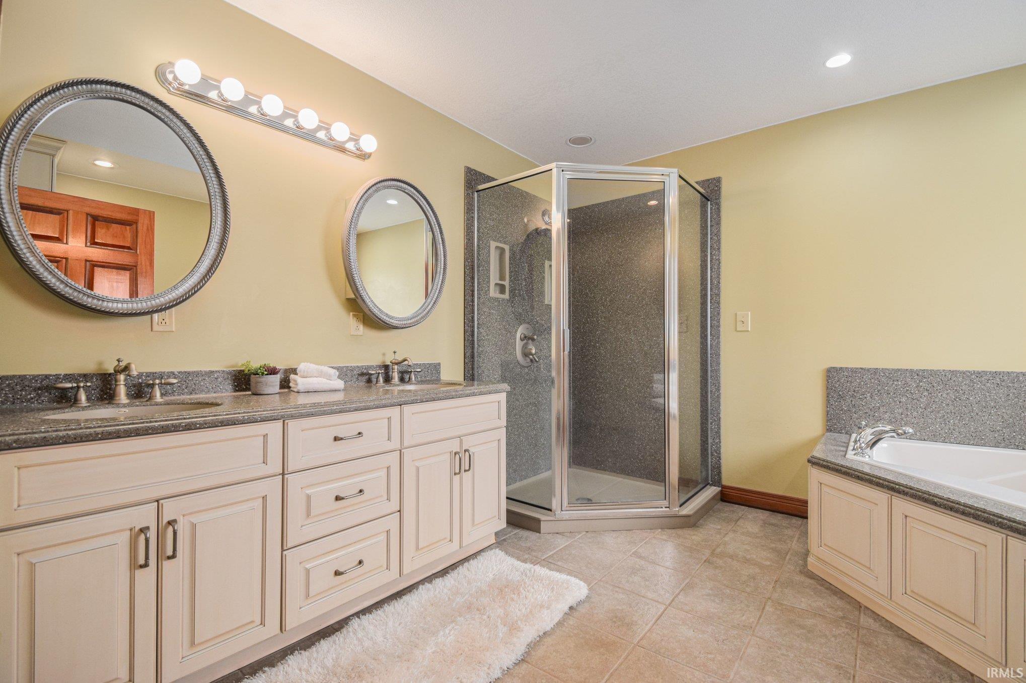 4715 W 200 South Road Warsaw IN 46580