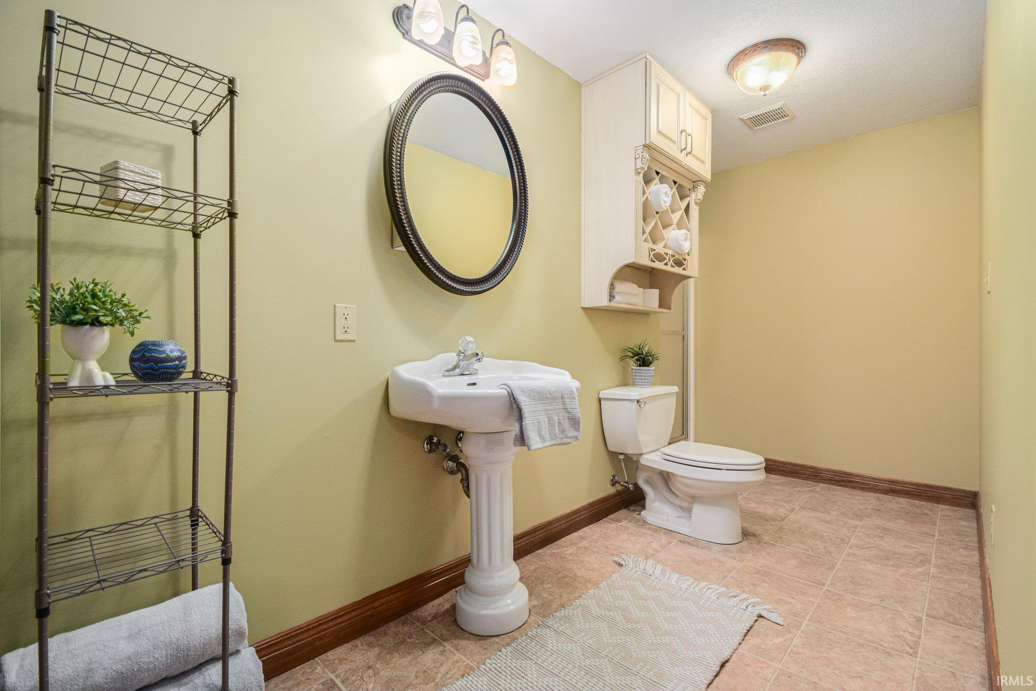 4715 W 200 South Road Warsaw IN 46580