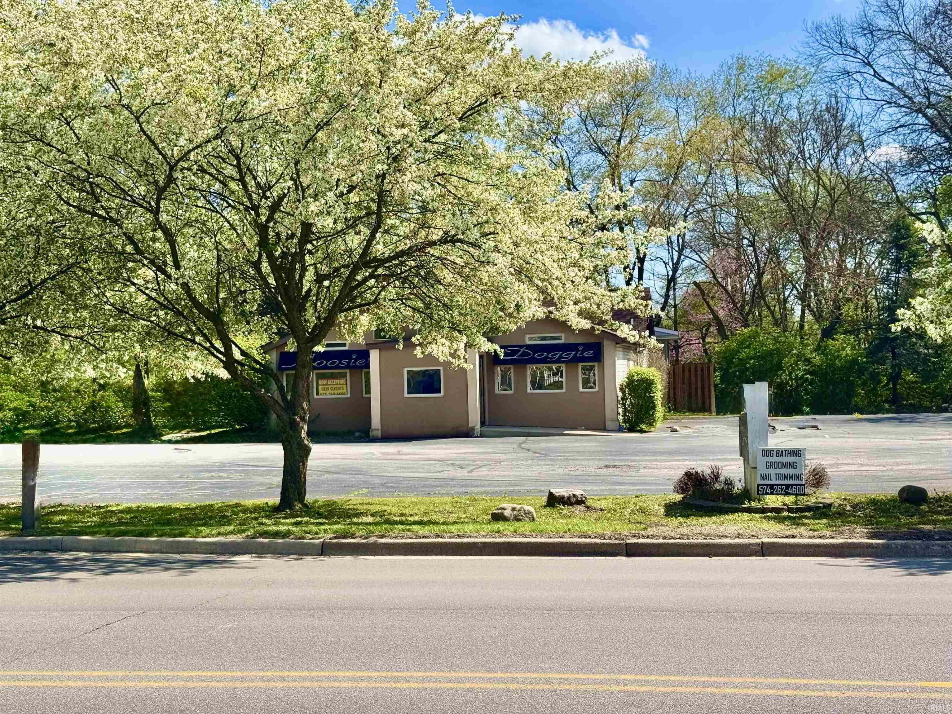 1227 E Bristol Street Elkhart IN 46514