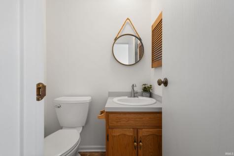 52160 Trinity Court South Bend IN 46637