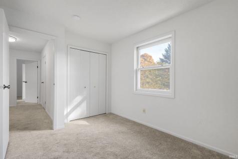 52160 Trinity Court South Bend IN 46637
