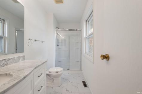 52160 Trinity Court South Bend IN 46637