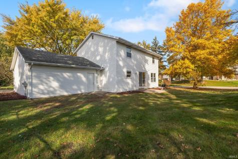 52160 Trinity Court South Bend IN 46637