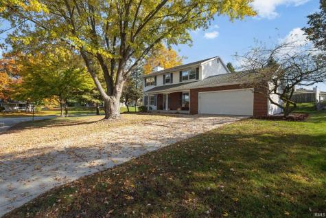 52160 Trinity Court South Bend IN 46637