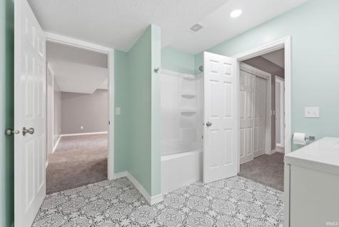 10115 Red Oak Court Fort Wayne IN 46804