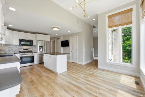 10115 Red Oak Court Fort Wayne IN 46804