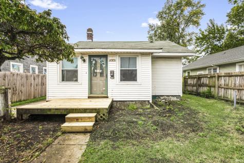 1509 Mcpherson Street South Bend IN 46613