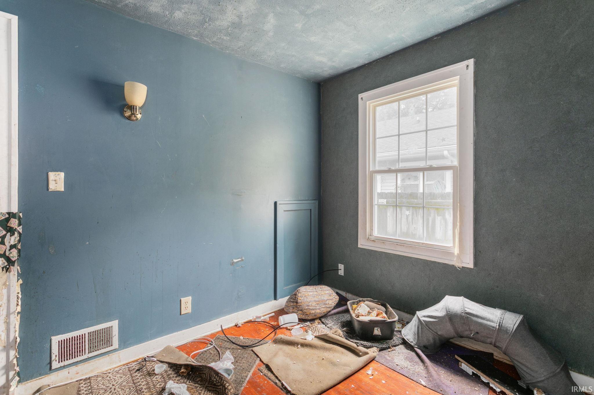 1509 Mcpherson Street South Bend IN 46613