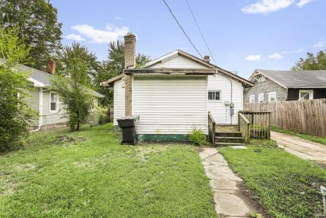 1509 Mcpherson Street South Bend IN 46613