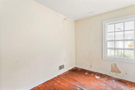 1509 Mcpherson Street South Bend IN 46613