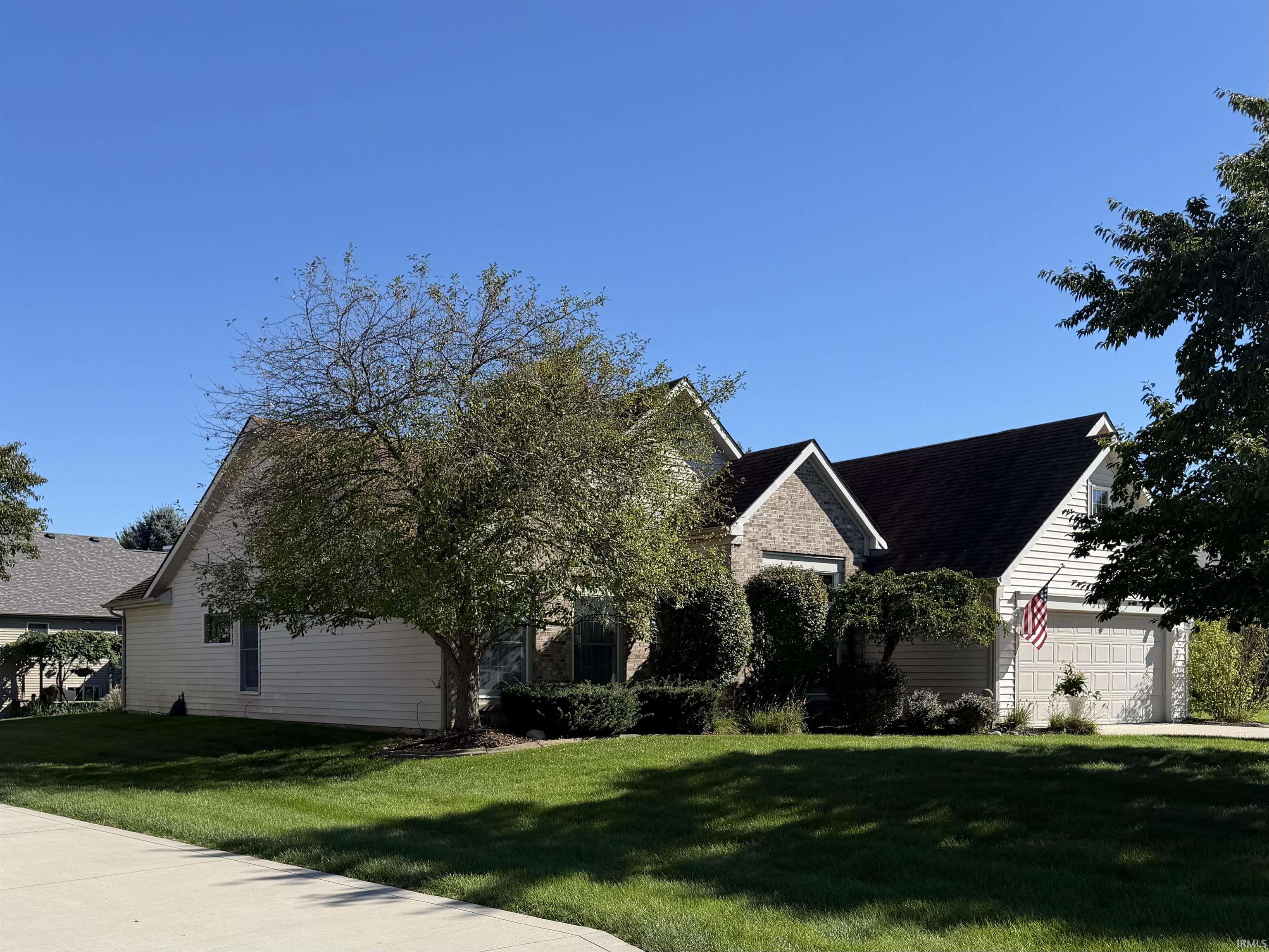 8006 Grayfield Court Fort Wayne IN 46825