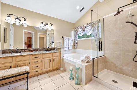 8006 Grayfield Court Fort Wayne IN 46825