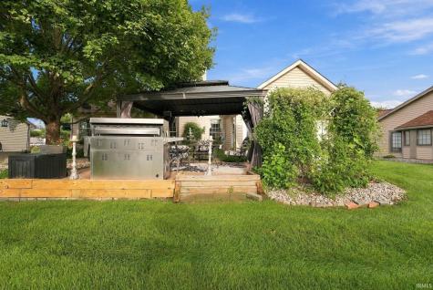 8006 Grayfield Court Fort Wayne IN 46825
