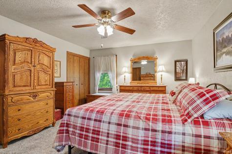 10416 State Road 120 Middlebury IN 46540