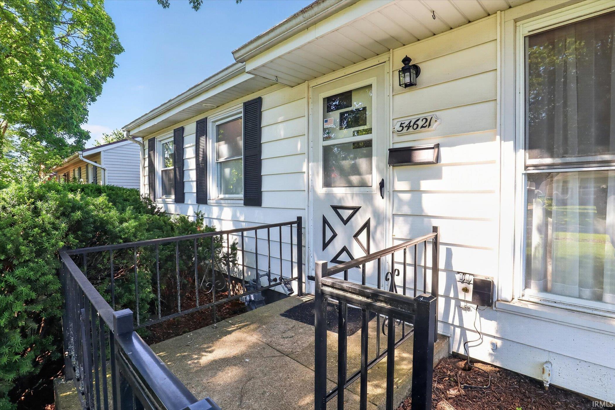 54621 28th Street South Bend IN 46635