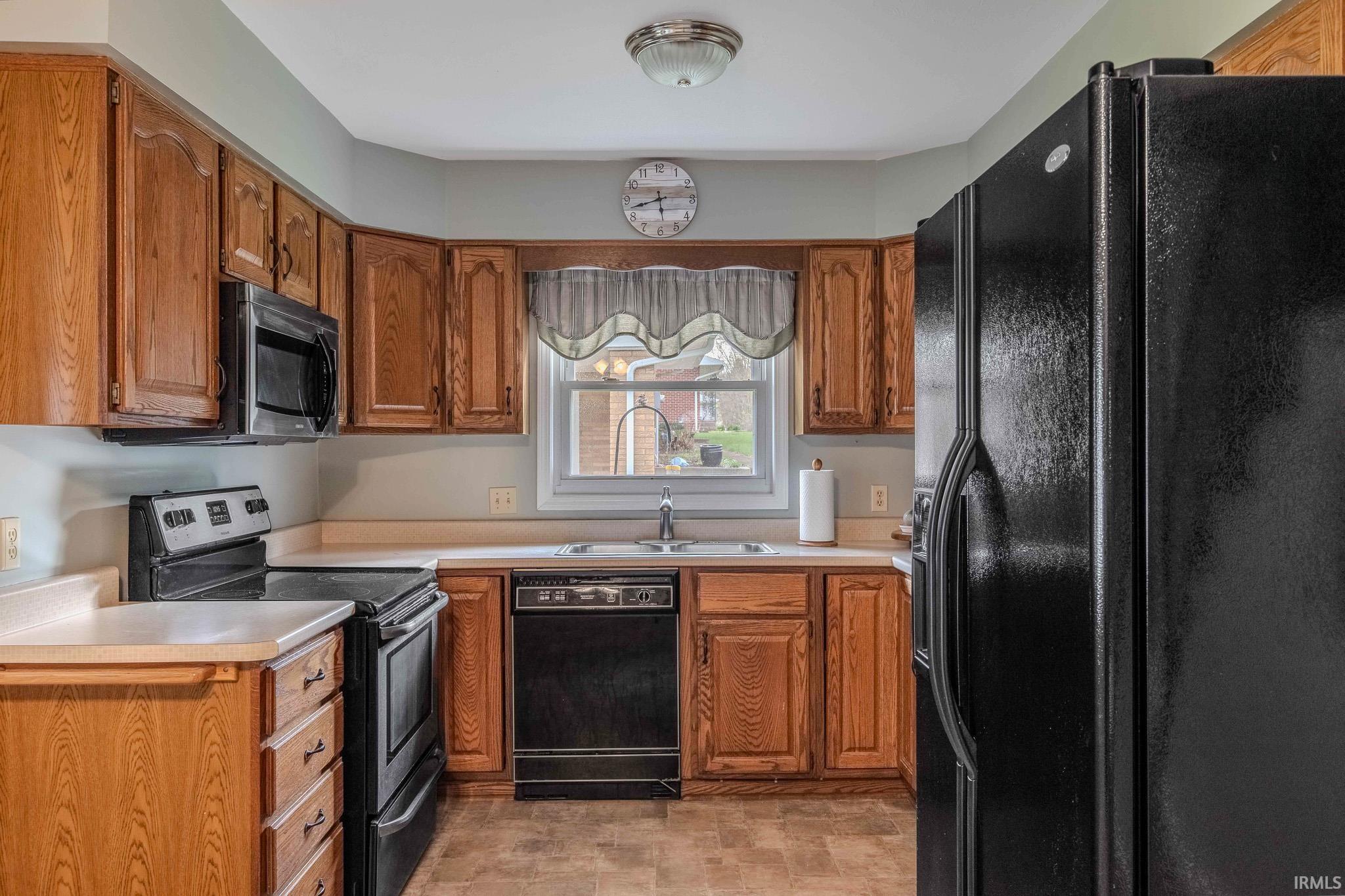1125 S 495 E Lagrange IN 46761