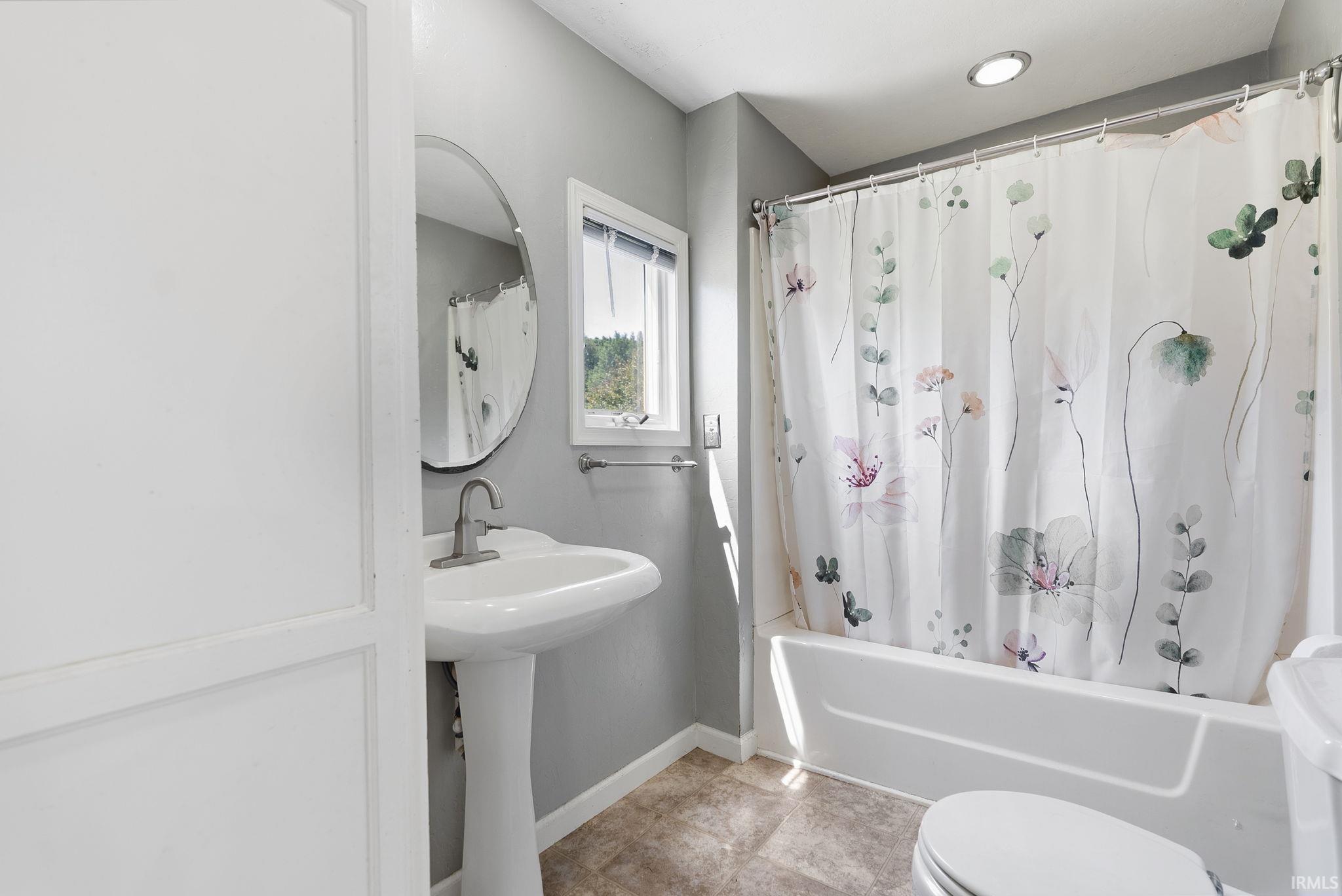 7605 W Forest Avenue Warsaw IN 46582