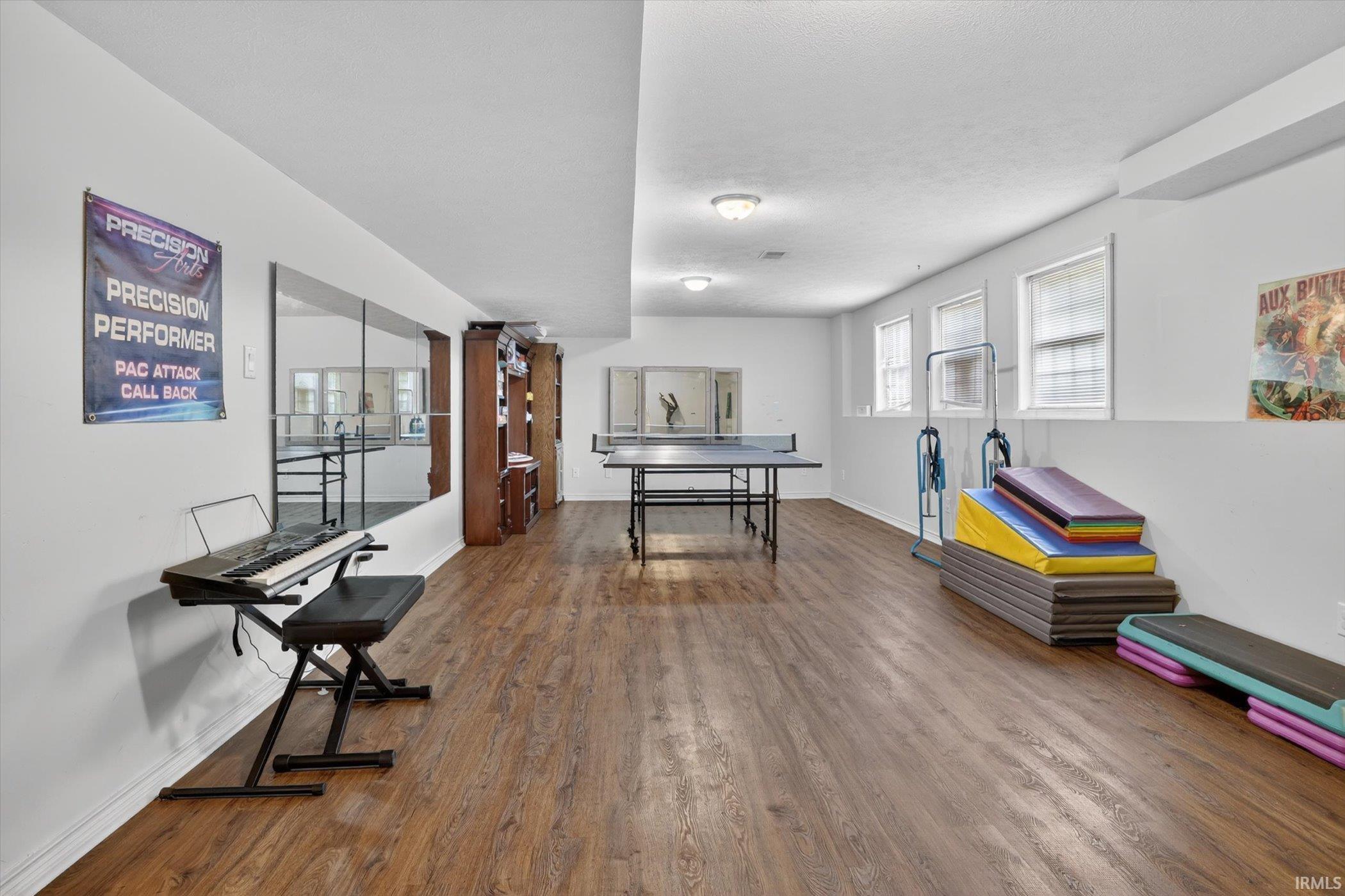 51801 Westport Court Granger IN 46530