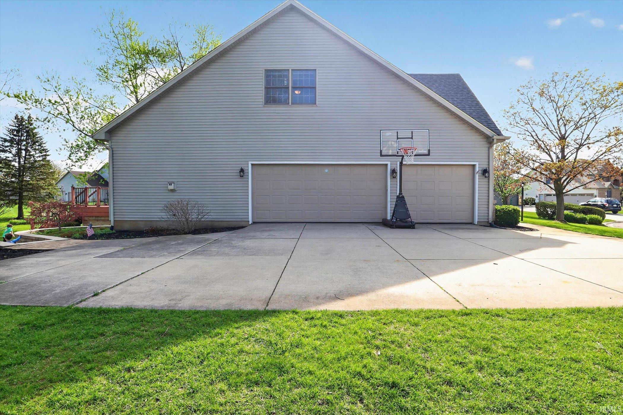 51801 Westport Court Granger IN 46530