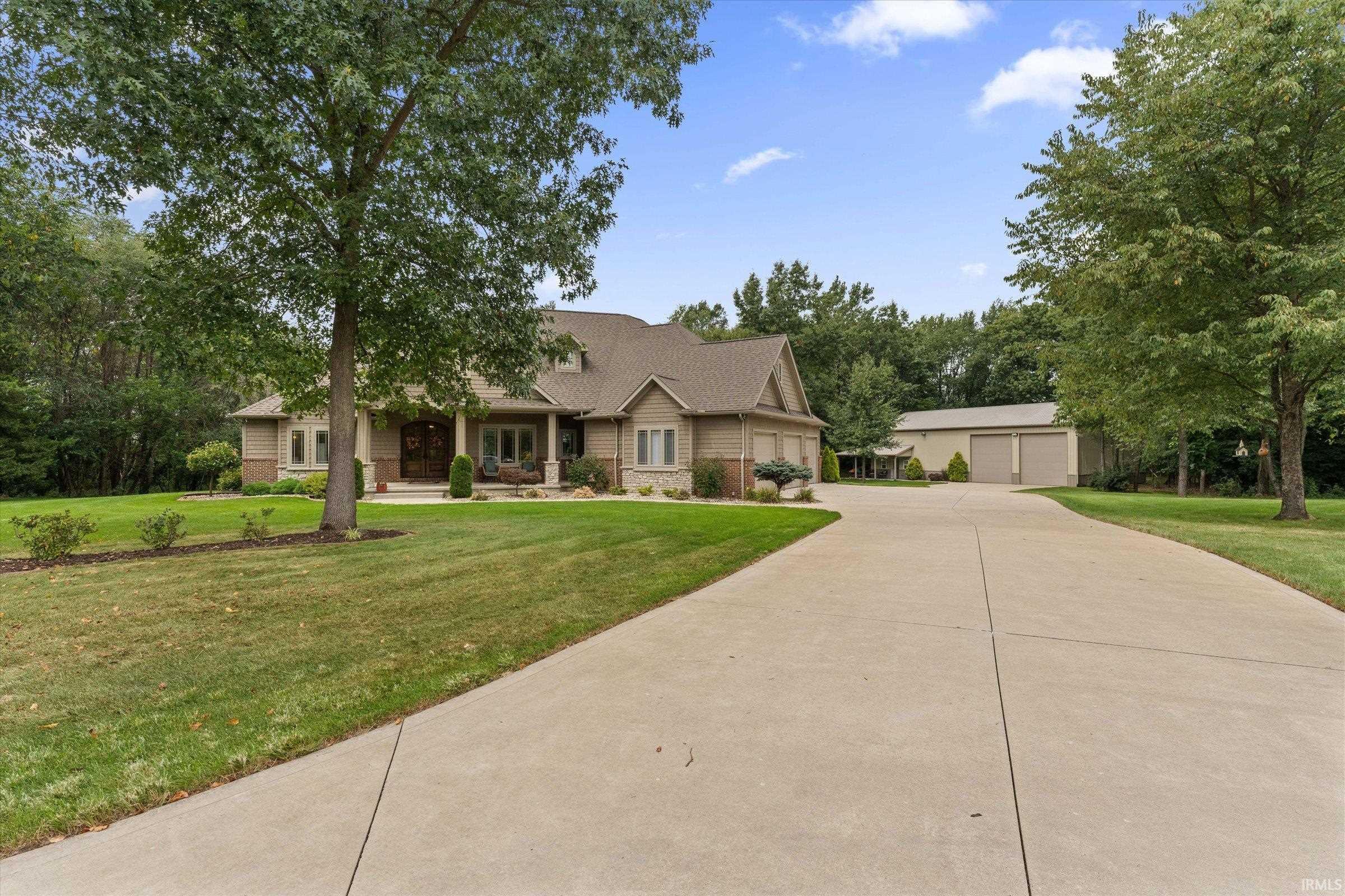 13998 Shavano Peak Drive Middlebury IN 46540