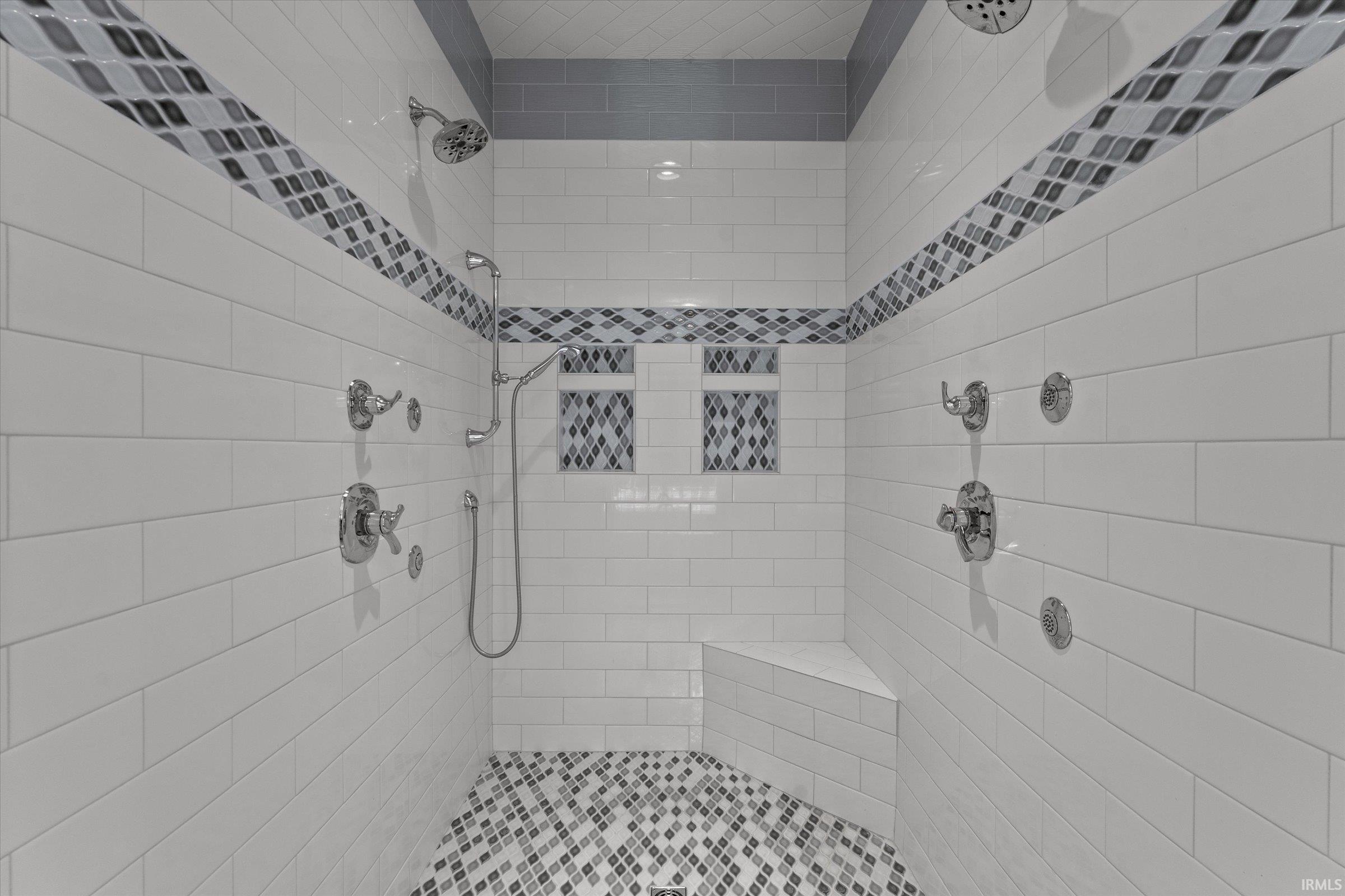 13998 Shavano Peak Drive Middlebury IN 46540