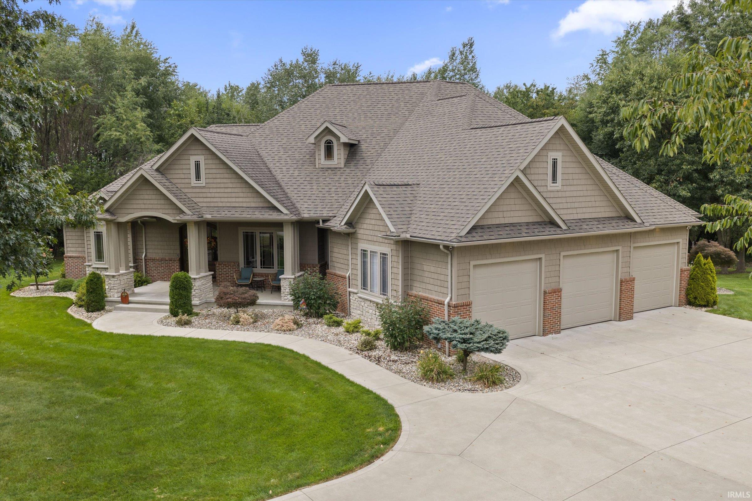 13998 Shavano Peak Drive Middlebury IN 46540