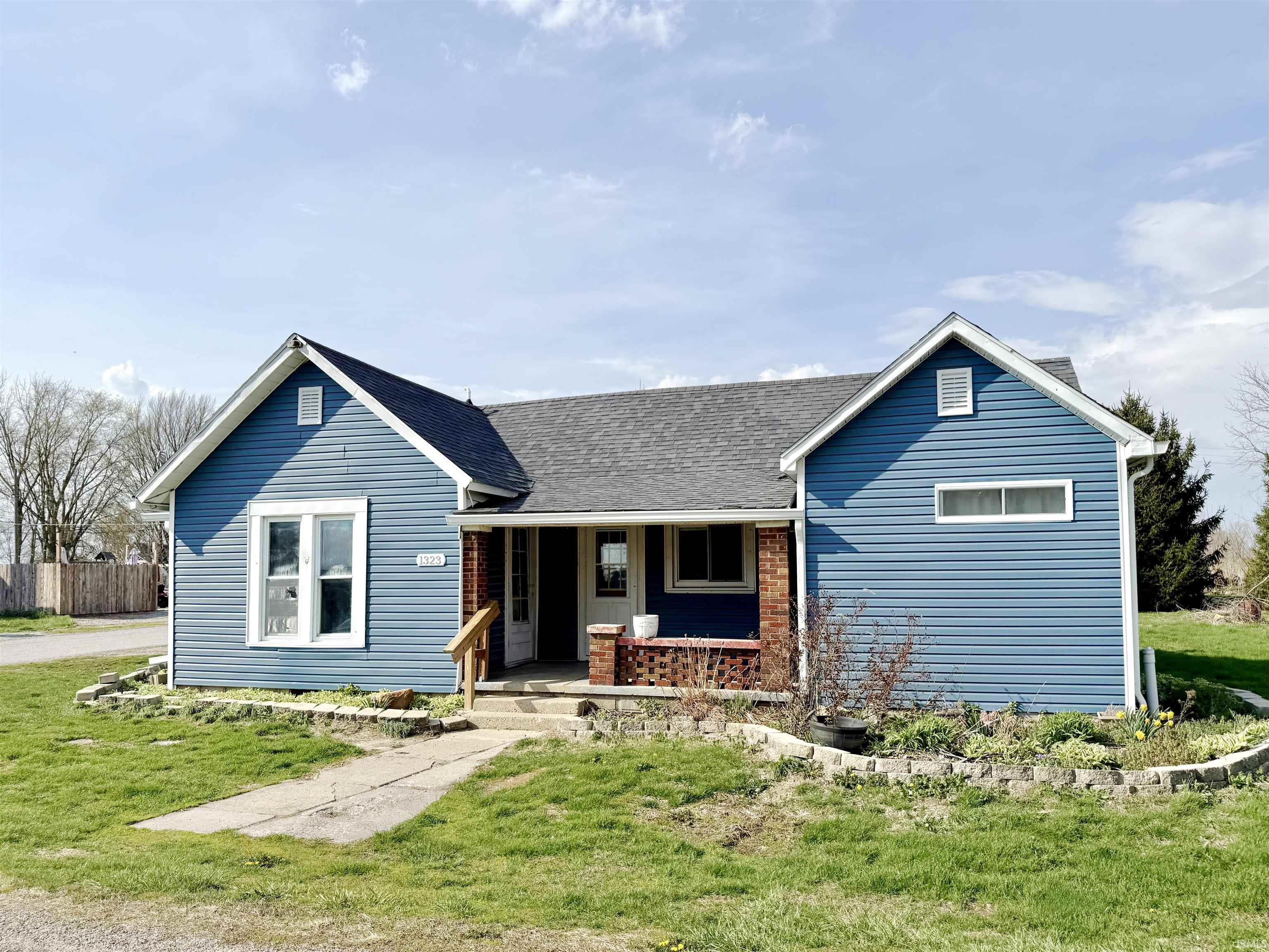 1323 E Roush Street Young America IN 46998