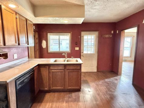 1323 E Roush Street Young America IN 46998