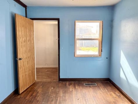 1323 E Roush Street Young America IN 46998