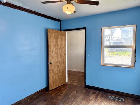 1323 E Roush Street Young America IN 46998