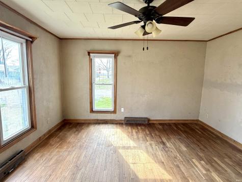 1323 E Roush Street Young America IN 46998
