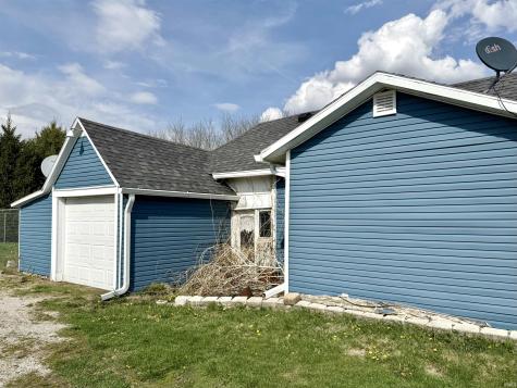 1323 E Roush Street Young America IN 46998