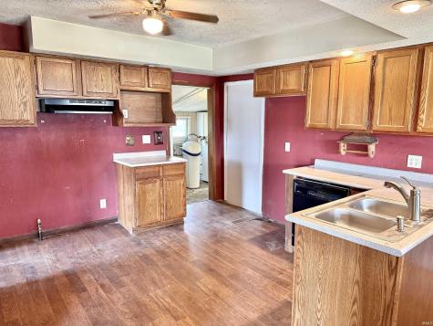 1323 E Roush Street Young America IN 46998