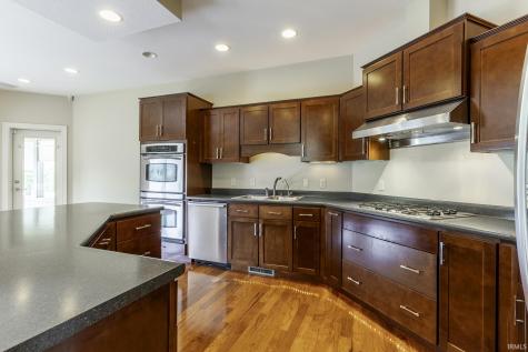 8119 Inverness Lakes Trail Fort Wayne IN 46804