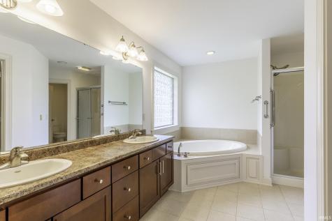 8119 Inverness Lakes Trail Fort Wayne IN 46804