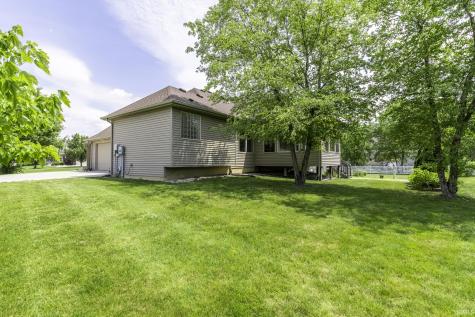 8119 Inverness Lakes Trail Fort Wayne IN 46804