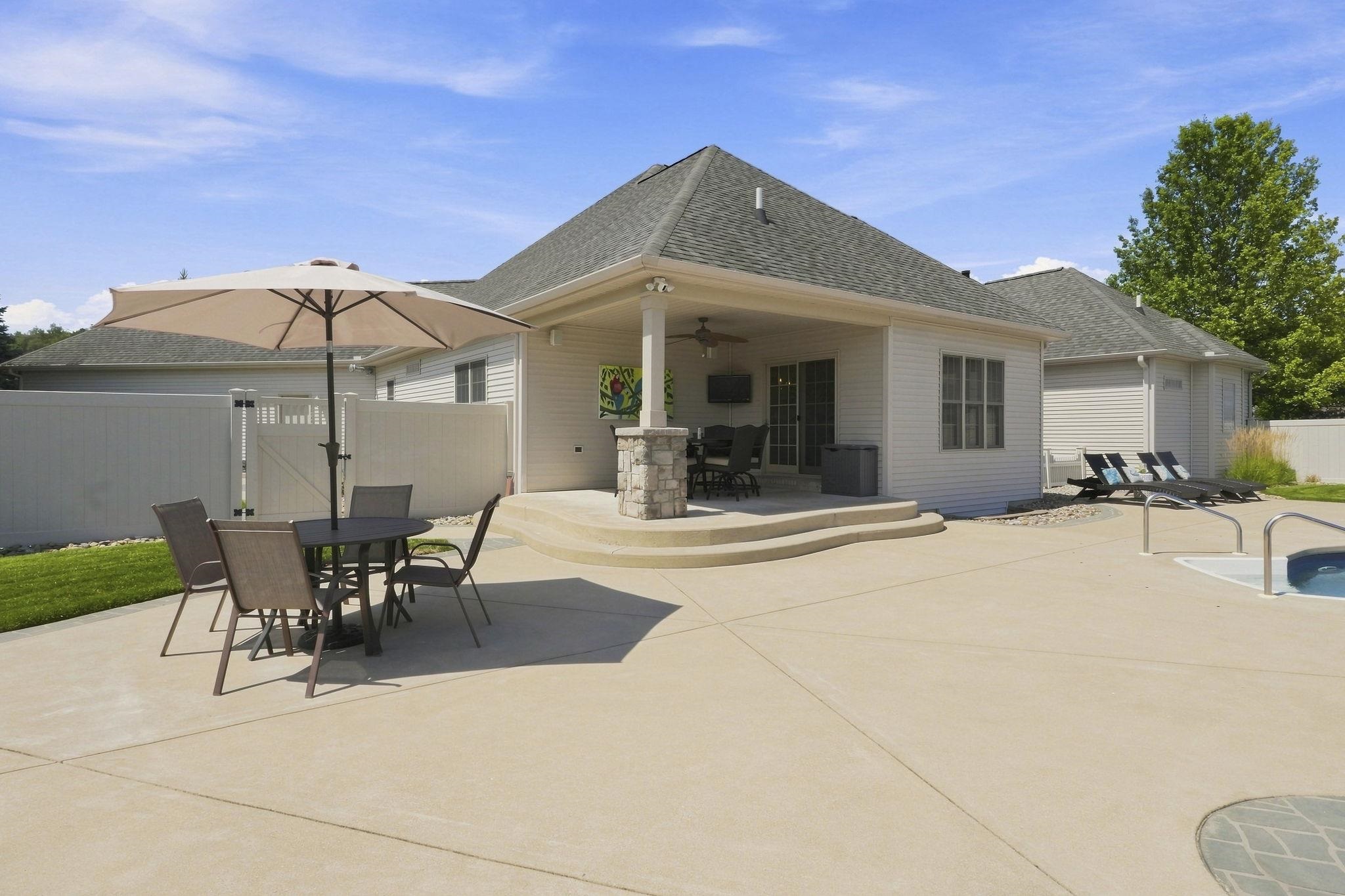30306 Copperfield Lane Granger IN 46530