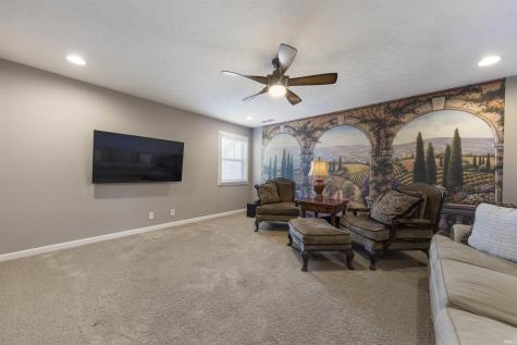 15333 Reading Drive Evansville IN 47725
