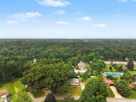 53175 Osage Drive South Bend IN 46637