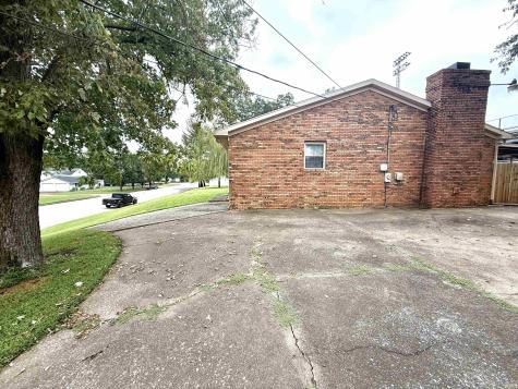 1607 Fulton Street Tell City IN 47586